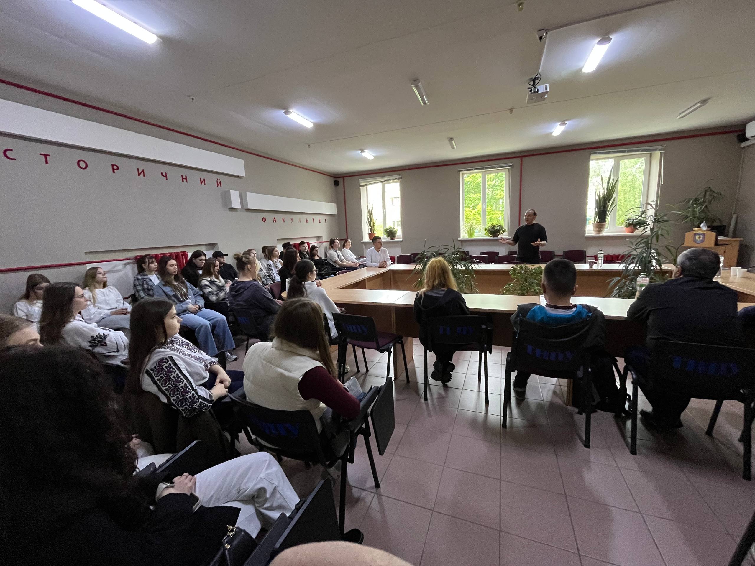 Відповіді на запитання від аудиторії